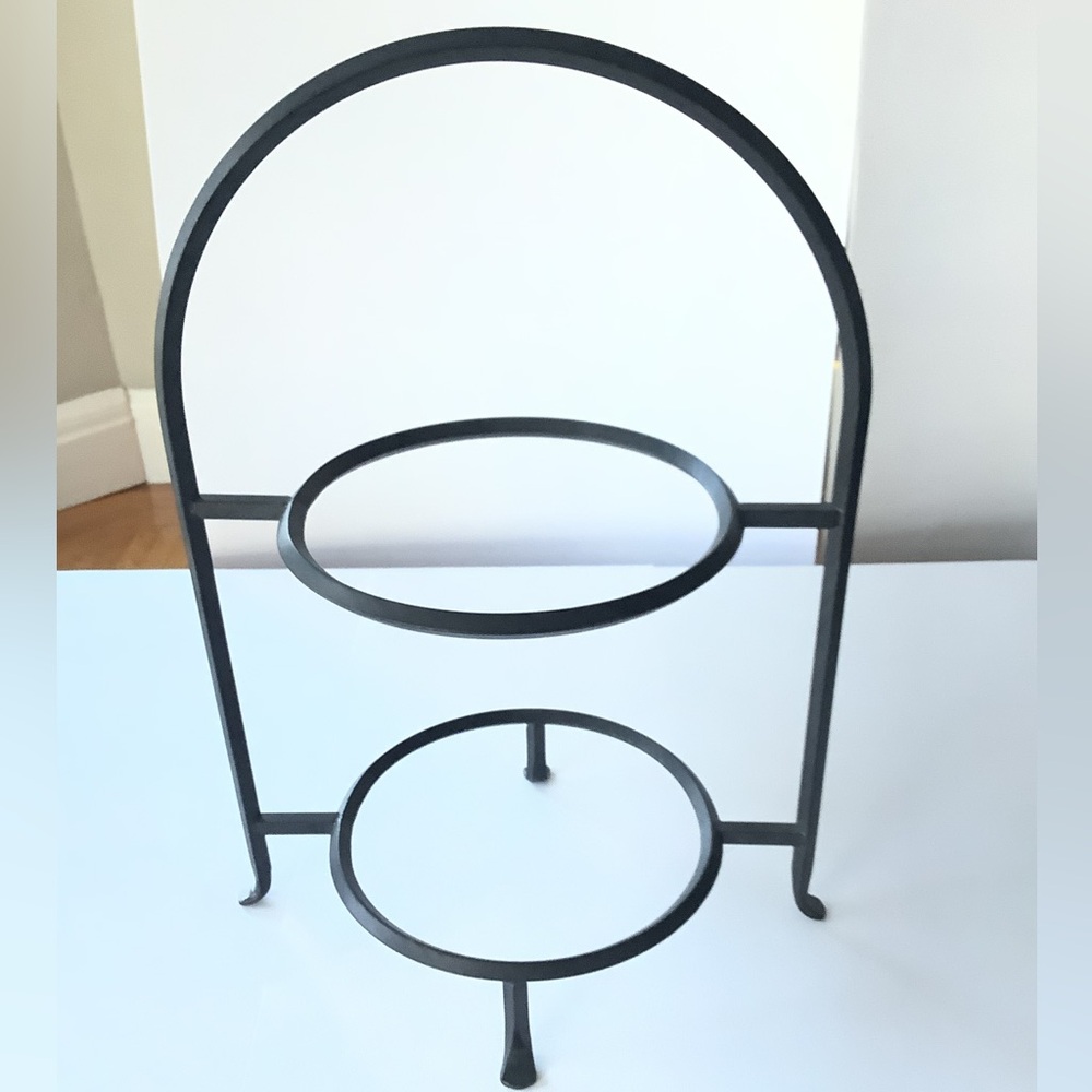 Southern Living Iron Two Tier Serving Stand